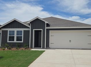 212 Whispering Pine Dr, Royse City, TX 75189