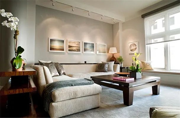 Sold by R New York | media 25