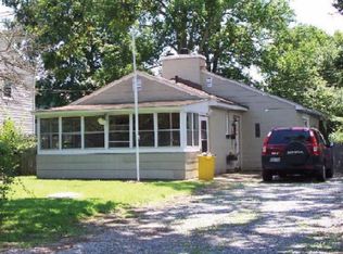 221 Spruce Ave, Edgewater, MD 21037