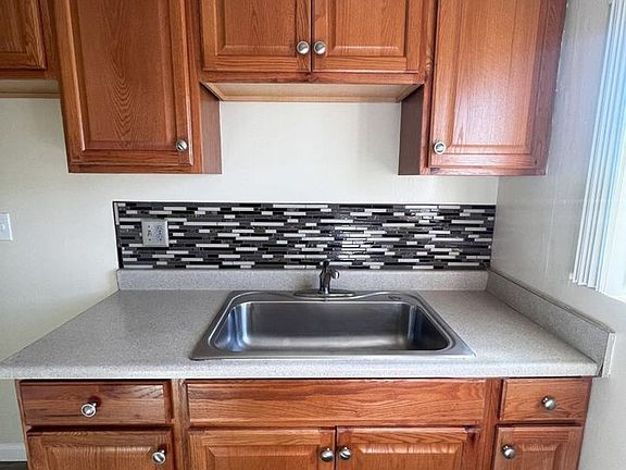 2nd image of 2200-2304 Morley St #2302-5