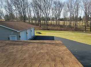 143 N Eberhart Rd, Butler, PA 16001