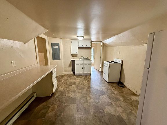 3rd image of 714 Jackson St #3