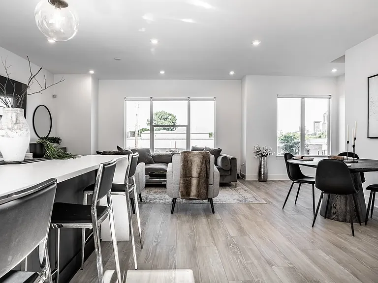 423 Leota St — Photo 17