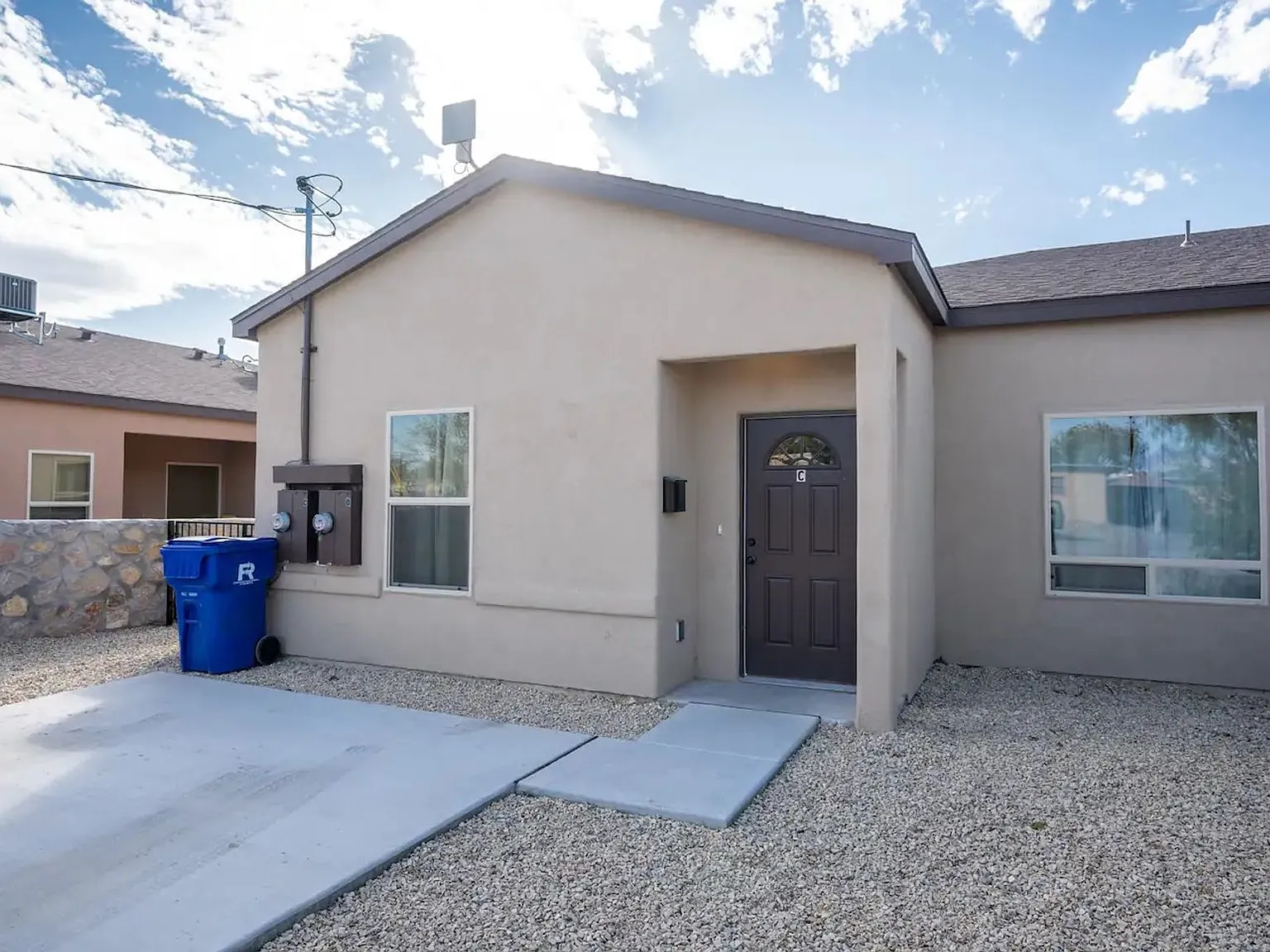 1007 Colorado - D — Photo 1