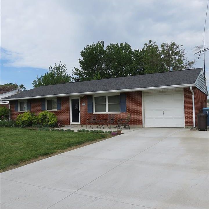 1st image of 205 Stewart Dr