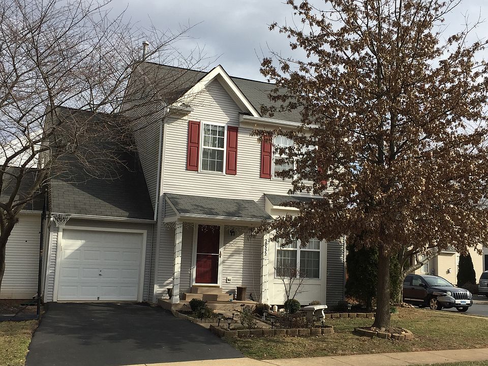 1st image of 22572 Maison Carree Sq