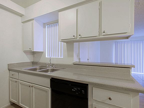 3rd image of 2827 N 51st Ave APT 2011