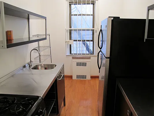 Rented by SUN WOOD REAL ESTATE | media 22