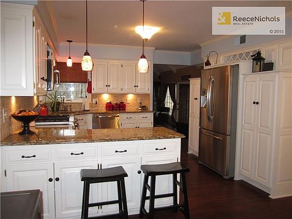 Wonderful Kitchen, Granite Counters, Stainless Appliances, Excellent Storage