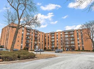 700 N Bruce Ln APT 108, Glenwood, IL