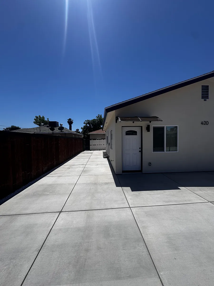 Building Photo - 420 Lincoln Ave #A
