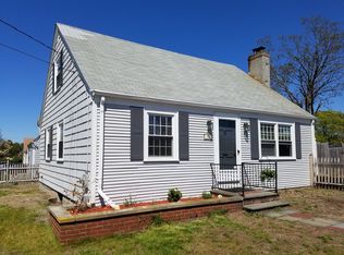 59 Newmarket St, Cranston, RI 02910