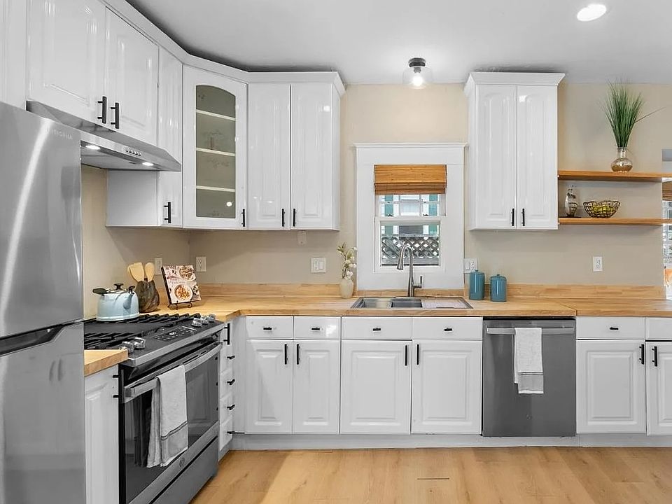Kitchen Area open