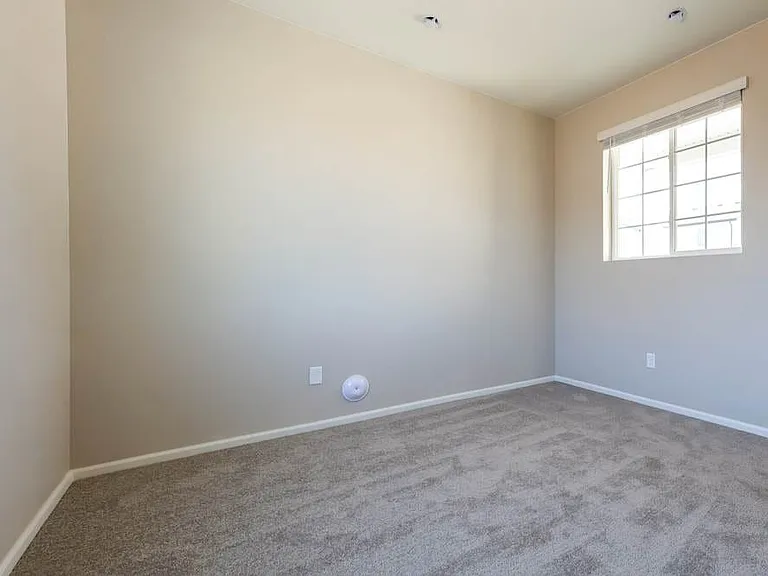 22394 E 39th Ave — Photo 2