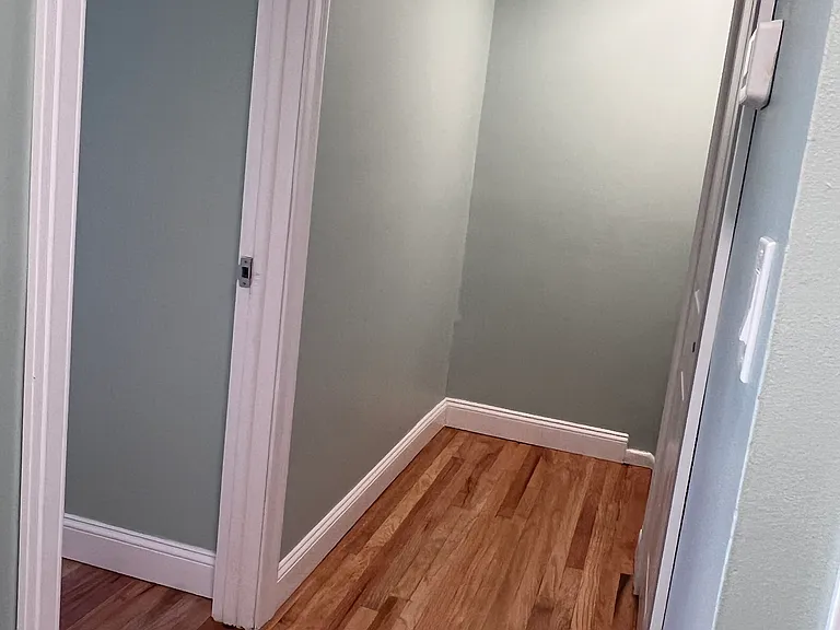 9 Glenn Rd #TOWNHOUSE — Photo 8