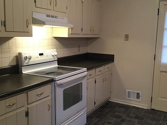 4th image of 1475 S Diane Ct SE APT B