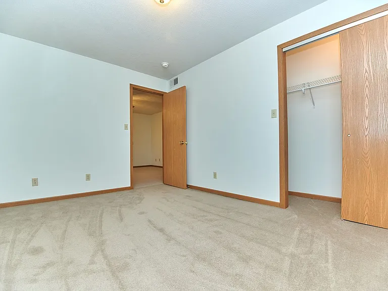 Pineview Apartments — Photo 46