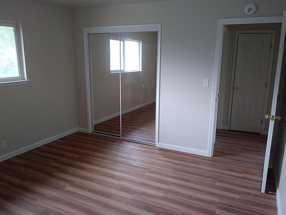 mirrored closet doors