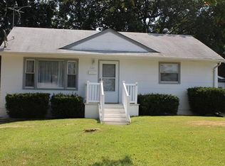 320 S Saint Charles St, Florissant, MO 63031
