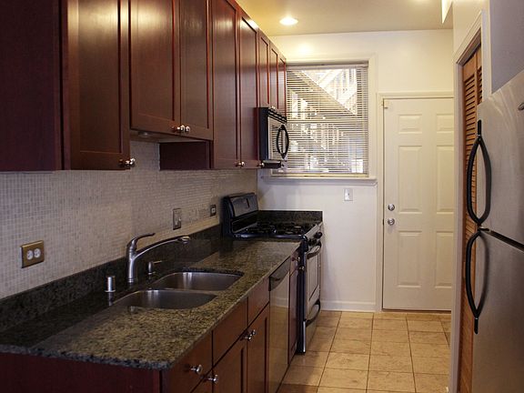 4th image of 1344 W Estes Ave APT 1N