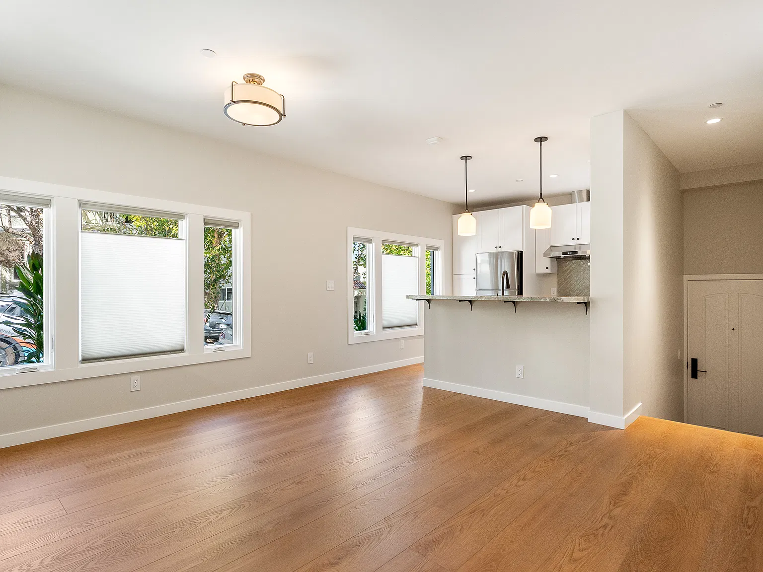 1 bed, $6,500 — Photo 1