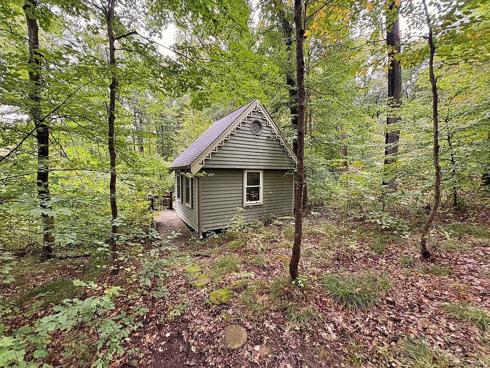 1st image of 690 W Sylvan Ln
