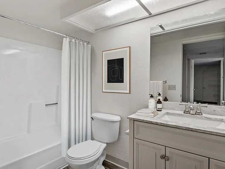 Arbors Apartments — Photo 14