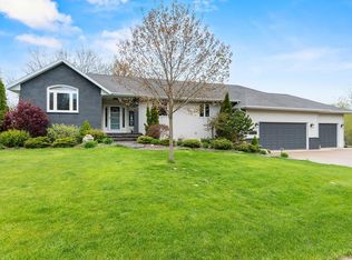 461 N 17th Dr, Sturgeon Bay, WI 54235