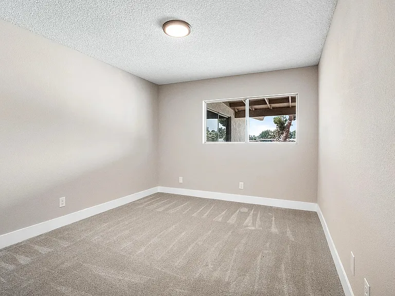4749 W Avenue K12 — Photo 22