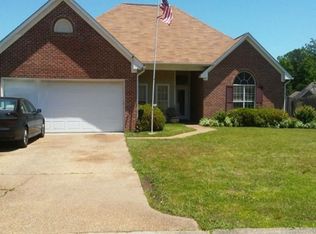 211 Old Town Ln, Brandon, MS 39042