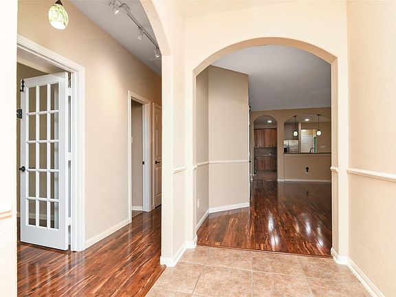 4th image of 220 Lighthouse Bay Ln