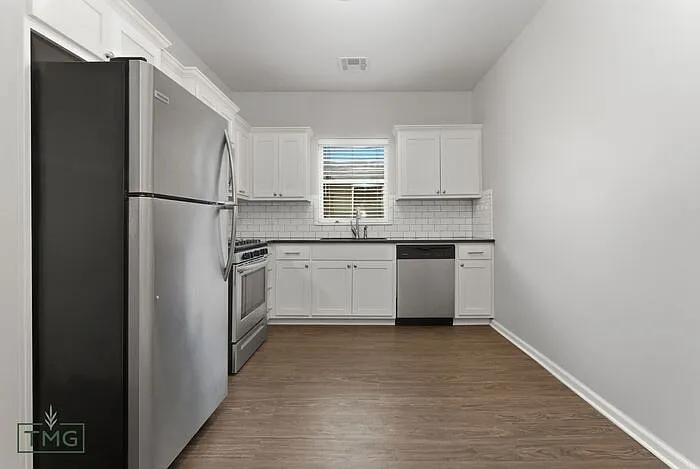 2516 E 6th St #2 — Photo 10