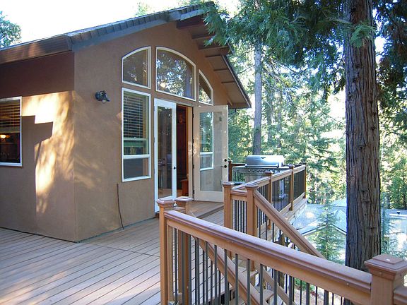 Deck off of living room