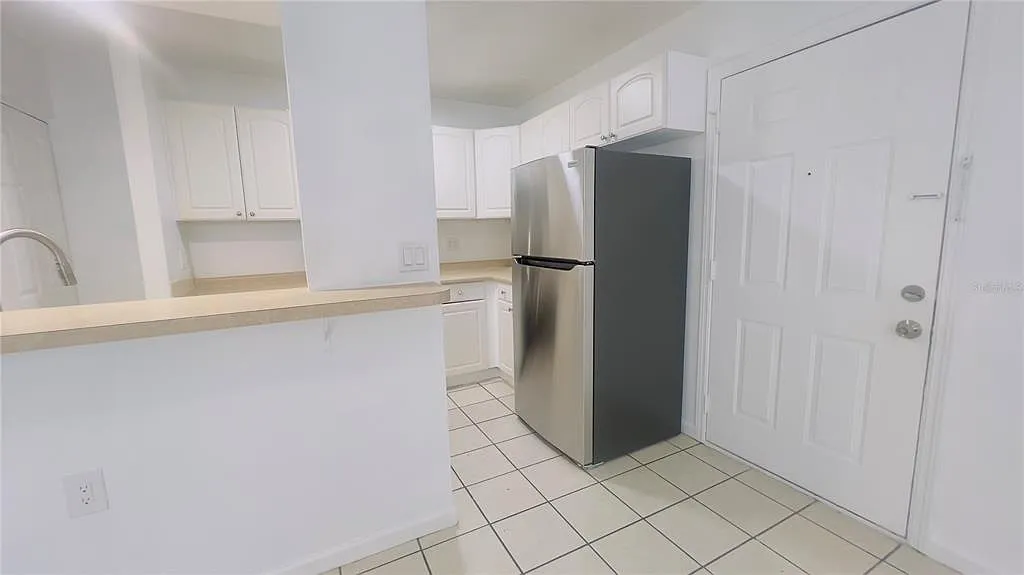 2 bed, 1.0 bath, 720 sqft, $1,850 — Photo 4
