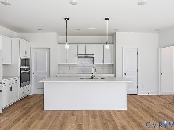 4th image of 13729 Randolph Pond Ln