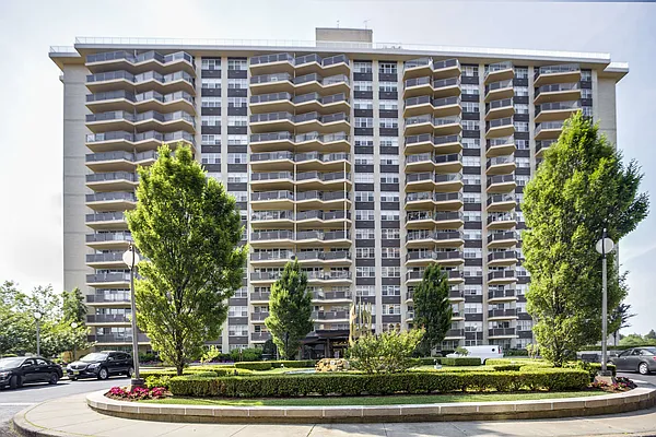 Sold by Keller Williams Realty Landmark | media 9