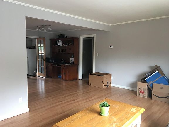 4th image of 1180 Acacia St