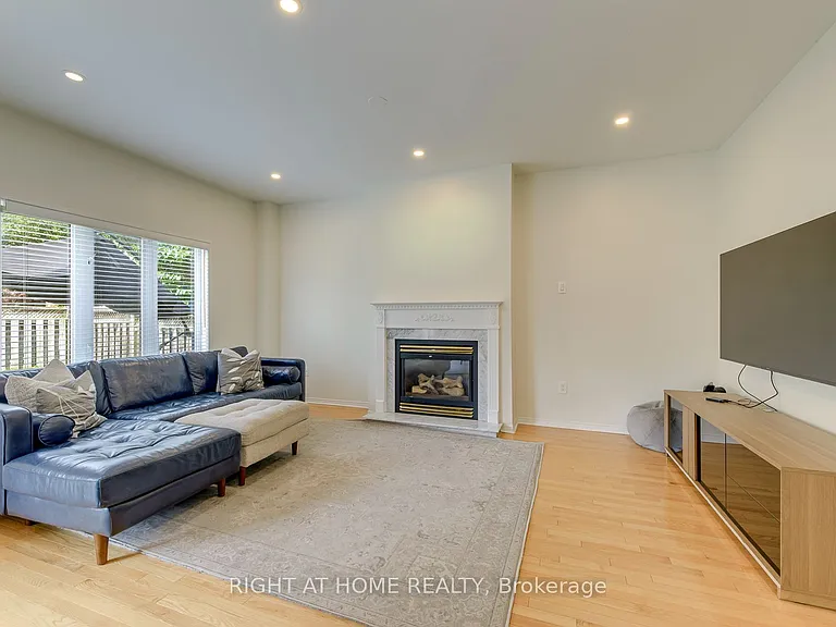 2244 Overfield Rd — Photo 11