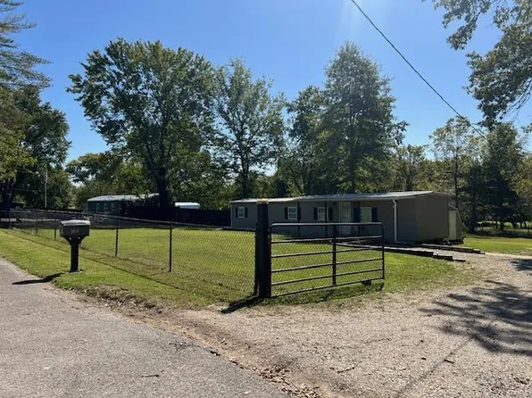 3670 Gertrude Dr, Hillsboro, MO 63050