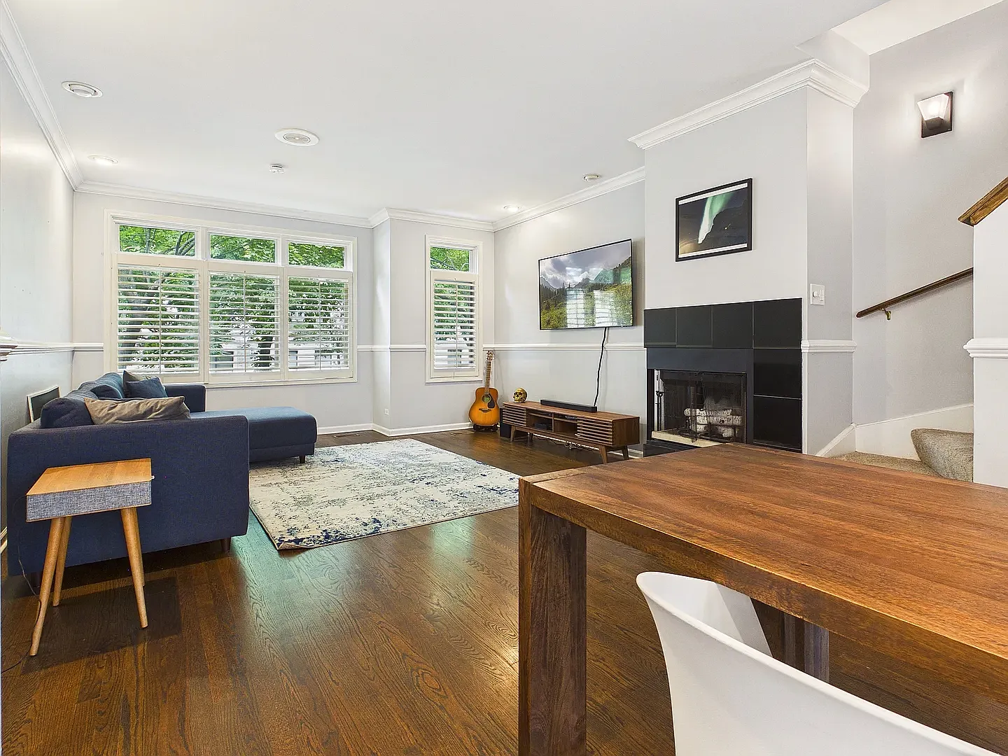 2 bed, 2.5 bath, 2028 sqft, $3,850 — Photo 3