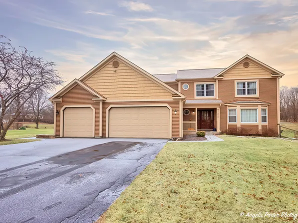 3402 Chellington Dr, Johnsburg, IL 60051