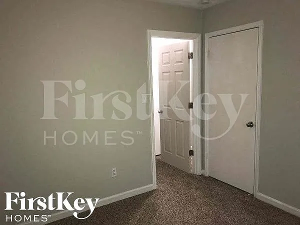 5102 Galbraith Cir — Photo 9