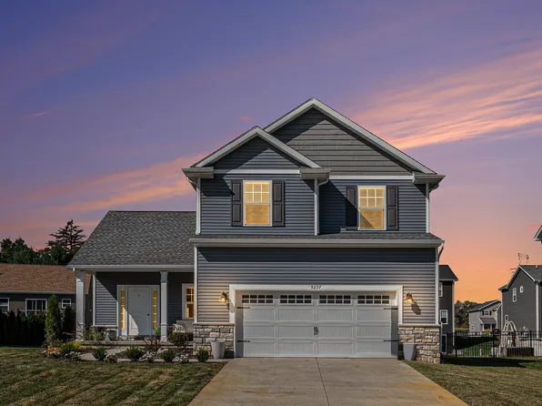 5237 Autumn Kirsten Dr #27, Fowlerville, MI 48836