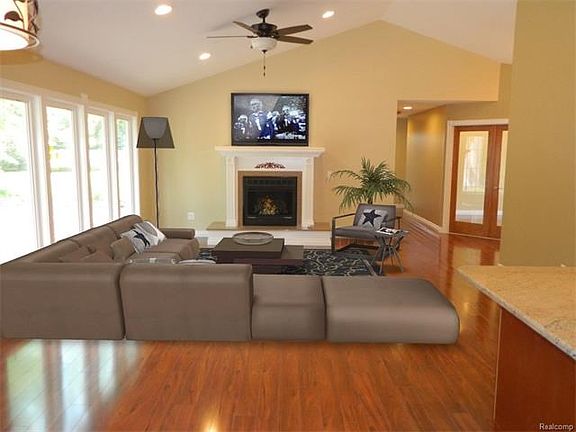 2nd image of 1007 Cottage Wood Ln