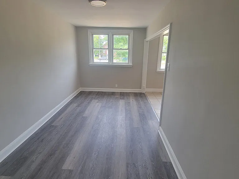 7206 Rutland St — Photo 2