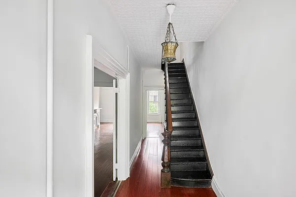 Sold by Nest Seekers International | media 16