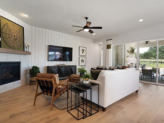 The Duffie - Living Room