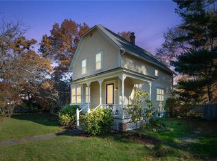 136 Washington Rd, Barrington, RI 02806