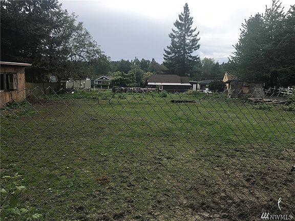 3rd image of 13002 22nd Ave S