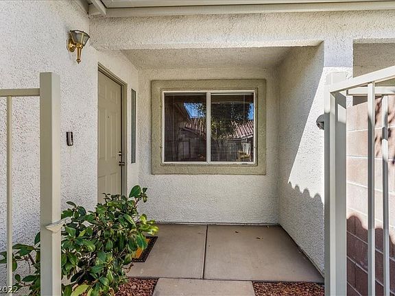 4th image of 103 Tapatio St